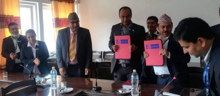राष्ट्रिय वाणिज्य बैंकले संघीय संसद सचिवालयका कर्मचारीलाई सरल कर्जा प्रवाह गर्ने