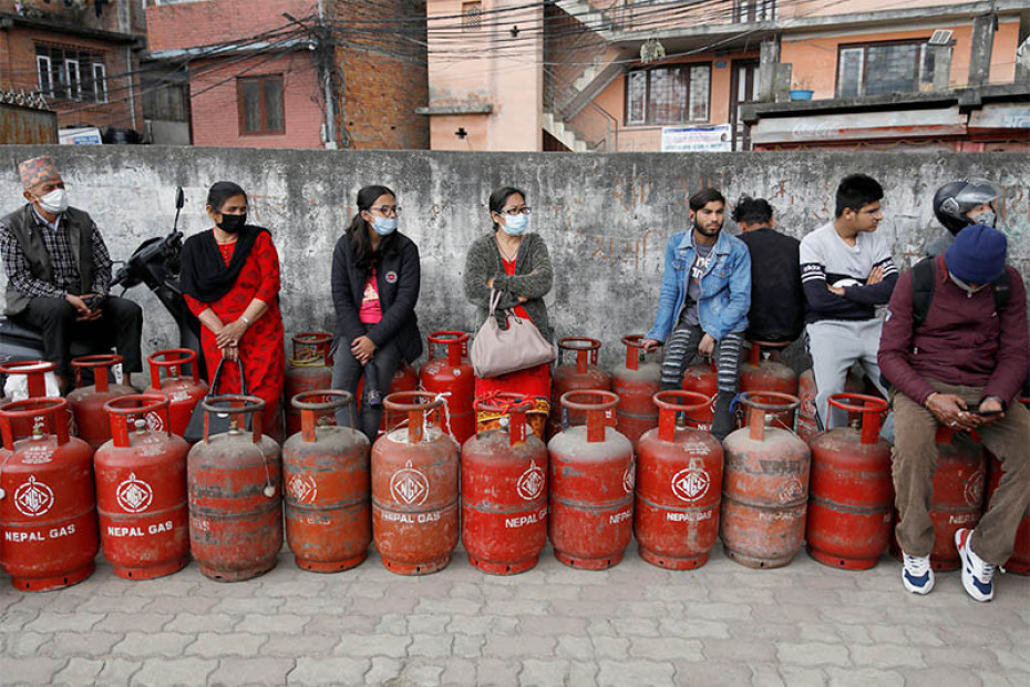 खाली ग्यास भरेर राख्न उपभोक्तालाई आग्रह